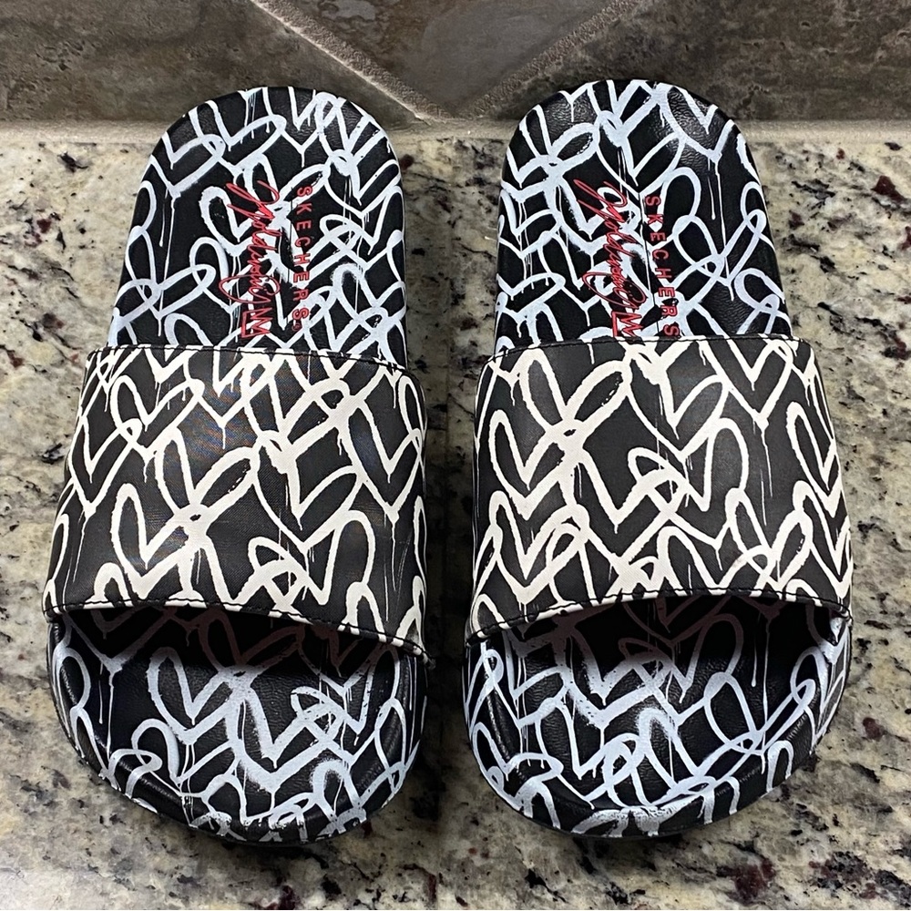 EUC Skechers Slide Sandals Girls Size 2